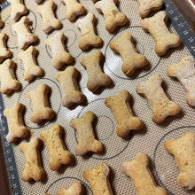 Load image into Gallery viewer, Pumpkin&#39; Donuts! Biscuits Grain Free Baking Mix
